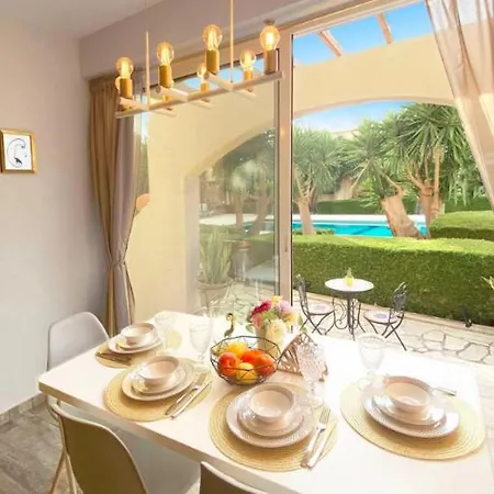 Apartament Cozy Garden Apt With Pool *